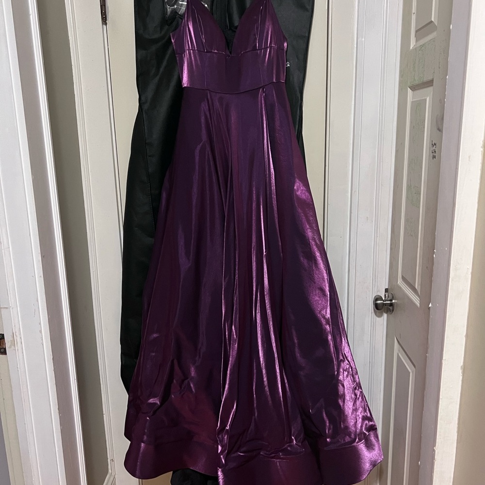 Brand new never worn due to Covid cancelled prom